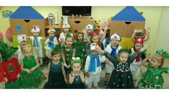 Малыши поздравляют всех с Новым Годом!.