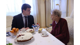Поздравление ветерана  со 100-летним юбилеем.