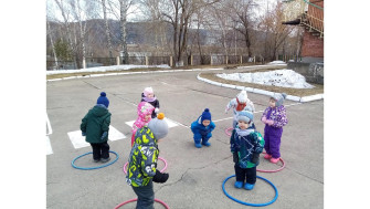 Игры на свежем воздухе.