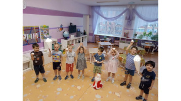 Поздравляем с Днем рождения Деда Мороза!.
